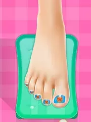 Ice Queen Glamorous Pedicure